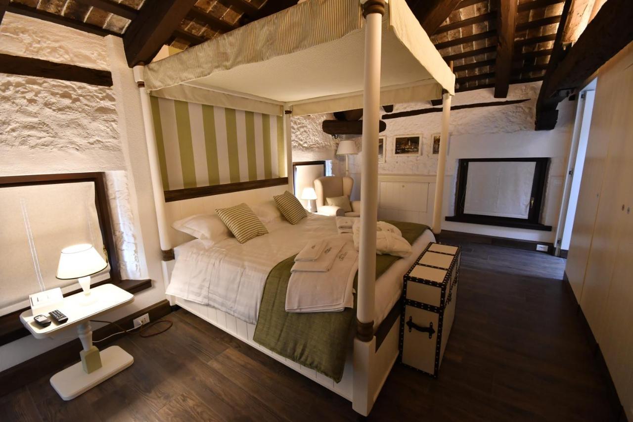 Aparthotel Al Palazzetto Udine Esterno foto