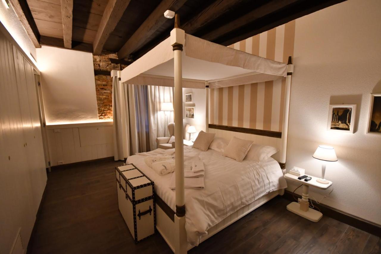 Aparthotel Al Palazzetto Udine Esterno foto