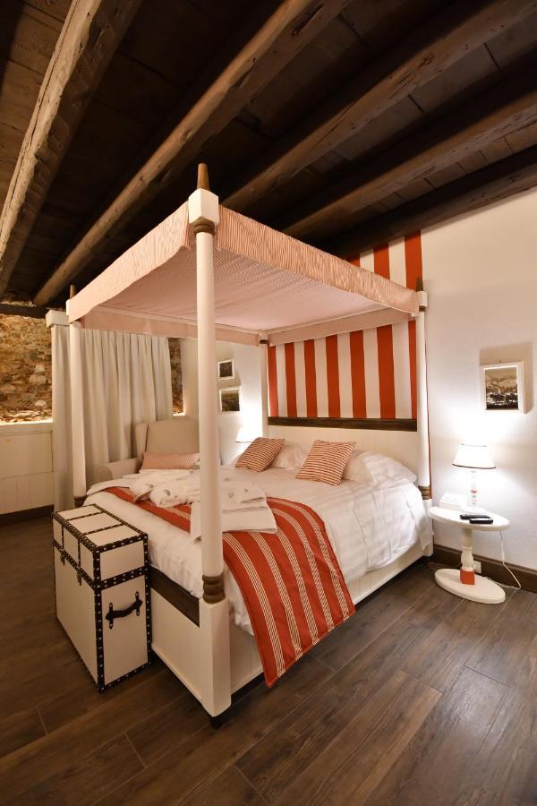 Aparthotel Al Palazzetto Udine Esterno foto