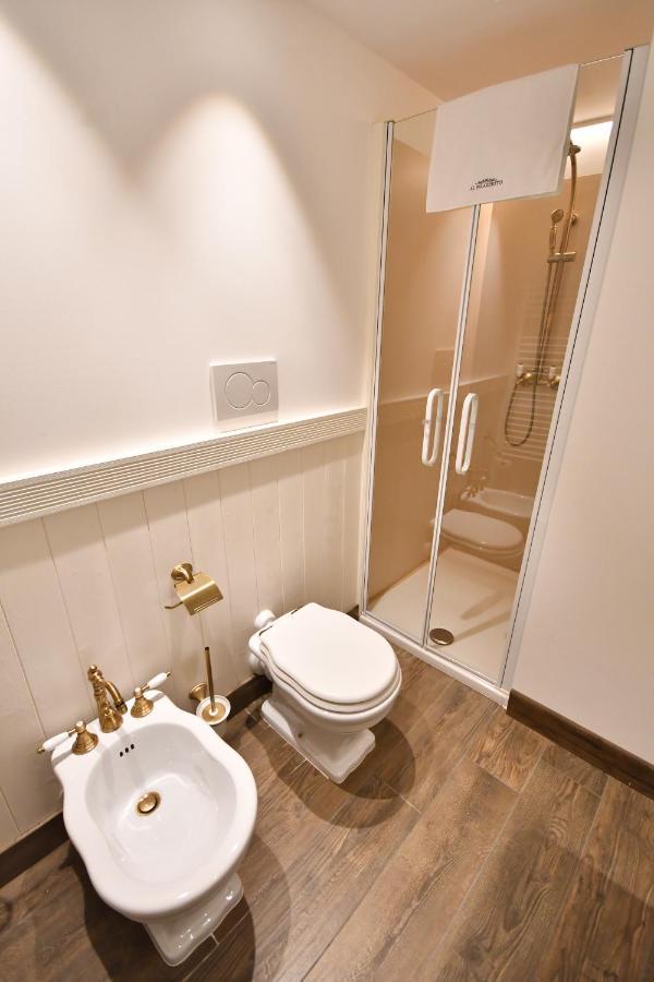 Aparthotel Al Palazzetto Udine Esterno foto